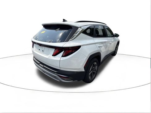 Certified 2025 Hyundai Tucson SEL FWD image 2