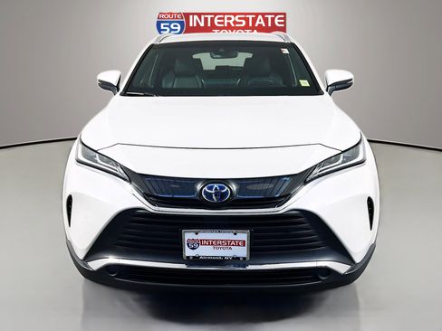 Used 2022 Toyota Venza XLE AWD/4WD image 2