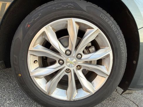 Used 2020 Chevrolet Malibu LT image 41