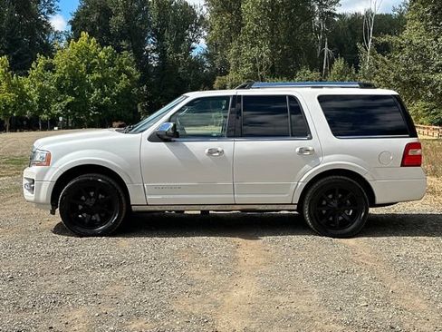 Used 2017 Ford Expedition Platinum AWD/4WD image 7