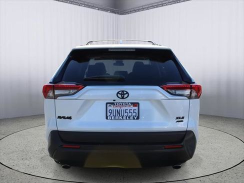 Certified 2025 Toyota RAV4 XLE Premium image 7