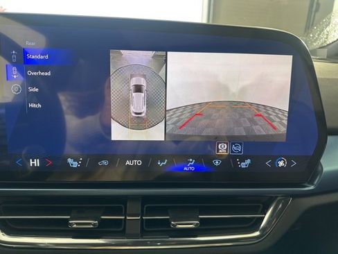 New 2026 Chevrolet Equinox EV LT image 24