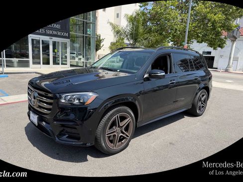 Used 2026 Mercedes-Benz GLS 450 4MATIC image 1