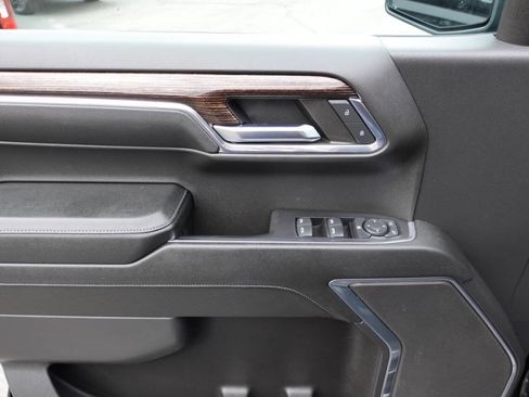 Used 2024 GMC Sierra 1500 Elevation image 13