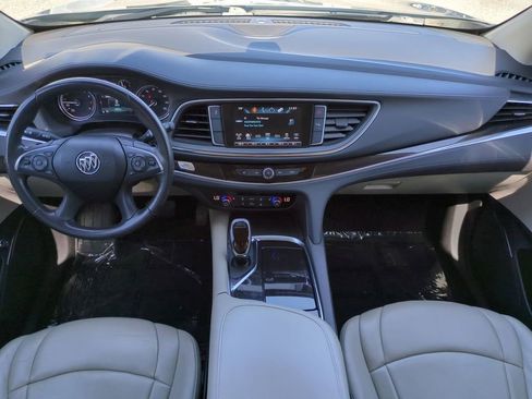 Used 2018 Buick Enclave Essence image 15
