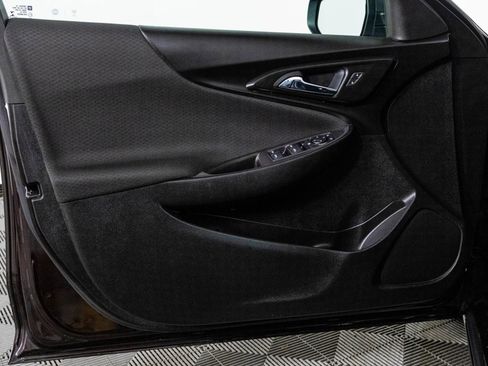 Used 2021 Chevrolet Malibu LS image 32