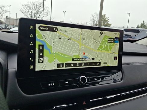 Used 2025 Mitsubishi Outlander SE image 28