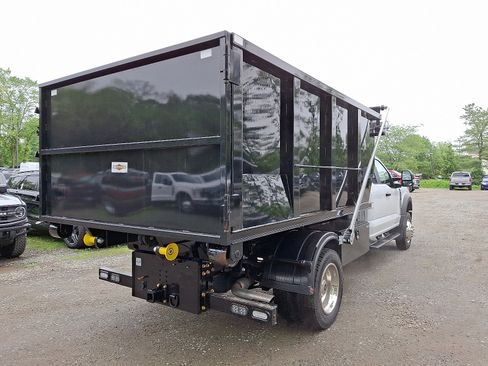 New 2025 Ford F550 4x4 SuperCab Super Duty w/ XL Chrome Package image 4