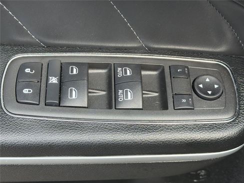 Used 2022 Dodge Charger Scat Pack w/ Dynamics Package RWD image 16