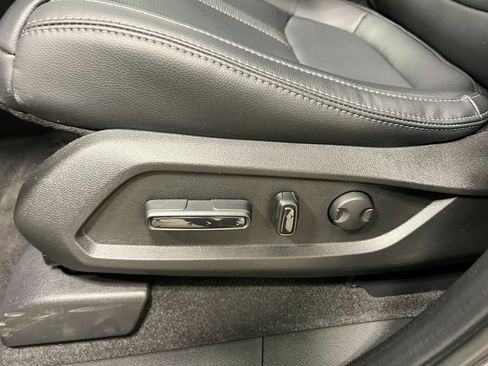 New 2025 Honda Pilot EX-L image 14