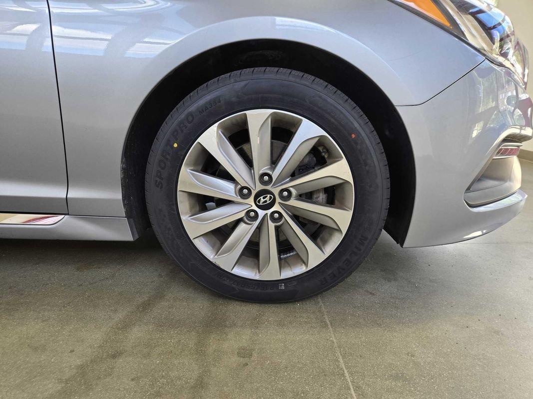 Used 2015 Hyundai Sonata Sport w/ Option Group 03 FWD image 30
