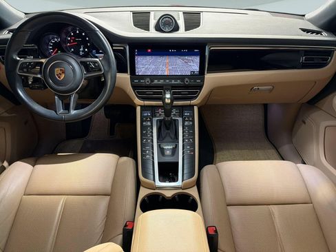 Certified 2021 Porsche Macan AWD/4WD image 16