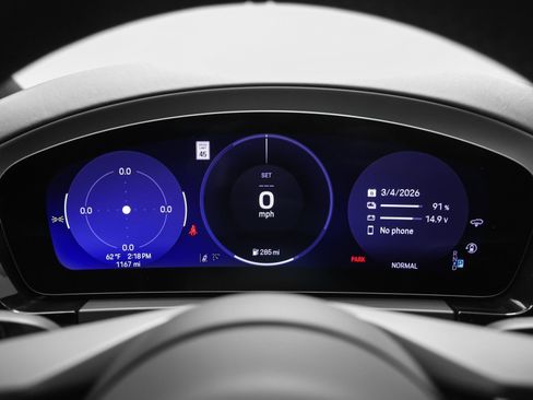 Certified 2025 Porsche Macan 4 Electric image 35