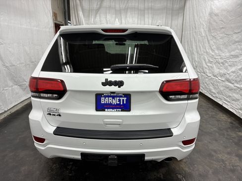 Used 2021 Jeep Grand Cherokee Laredo X image 9