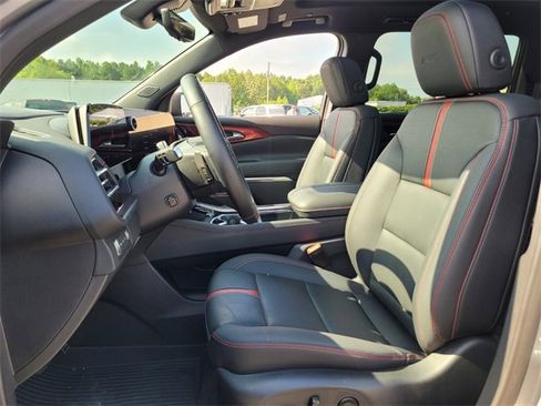 Used 2024 Chevrolet Traverse RS w/ LPO, Floor Liner Package image 7