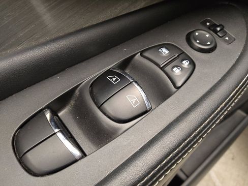 Used 2016 Nissan Murano Platinum w/ Platinum Technology Package image 27