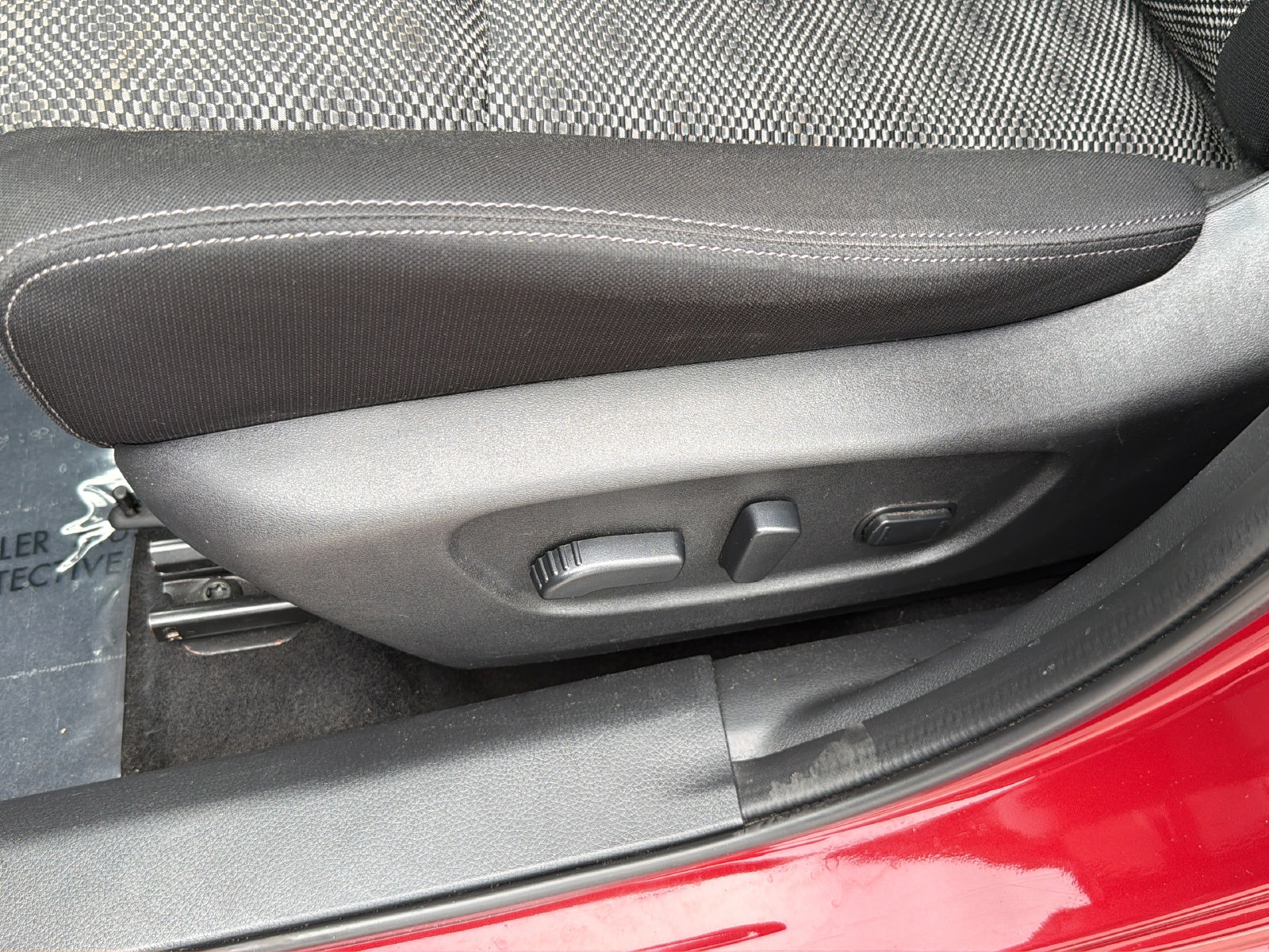 Used 2020 Nissan Rogue Sport SV w/ All-Weather Package FWD image 31