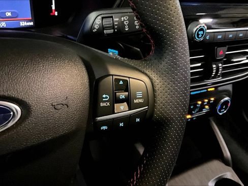 Certified 2025 Ford Escape ST-Line AWD/4WD image 24