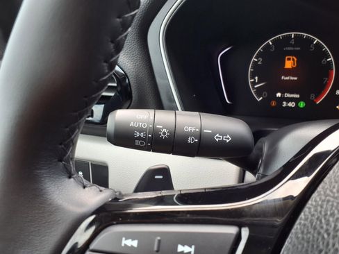 Used 2025 Honda Pilot EX-L image 17