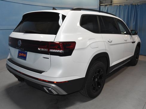 New 2026 Volkswagen Atlas Peak Edition AWD/4WD image 22