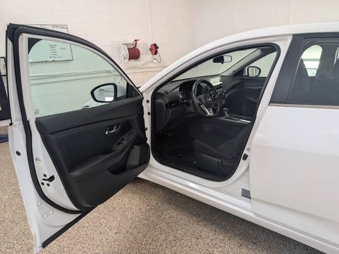 Used 2021 Nissan Sentra SV FWD image 6