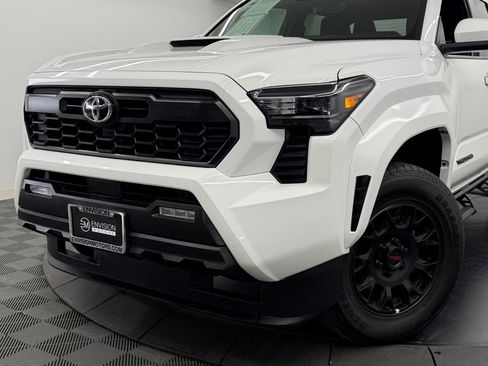 Certified 2024 Toyota Tacoma TRD Sport AWD/4WD image 4