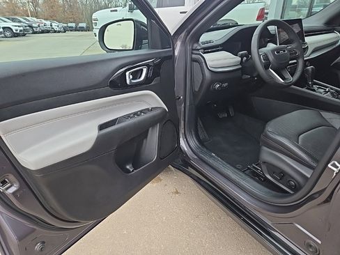 Used 2024 Jeep Compass Limited w/ Elite Group image 28