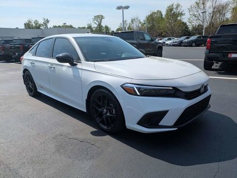 Used 2024 Honda Civic Sport image 2