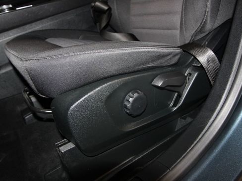 Used 2022 Ford Edge SE w/ Black Appearance Package AWD/4WD image 7