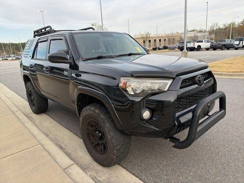 Used 2015 Toyota 4Runner SR5 image 8