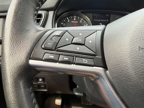 Used 2020 Nissan Rogue S w/ Special Edition Package FWD image 18