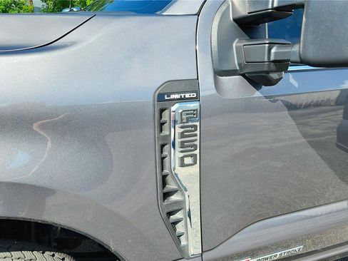 Used 2024 Ford F250 Limited w/ FX4 Off-Road Package AWD/4WD image 11