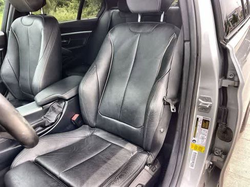 Used 2018 BMW 340i Sedan RWD image 11