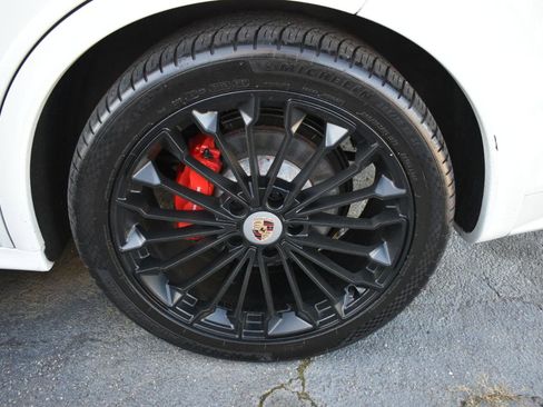 Used 2014 Porsche Cayenne GTS image 36