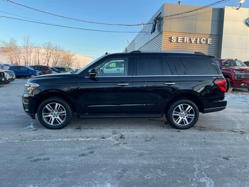 Used 2024 Ford Expedition Limited image 2