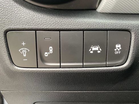 Used 2020 Hyundai Kona SEL Plus AWD/4WD image 14