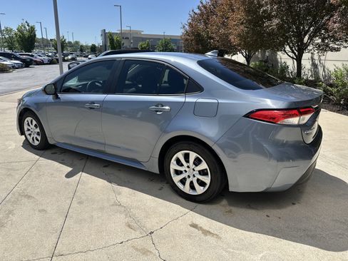 Used 2023 Toyota Corolla LE image 7