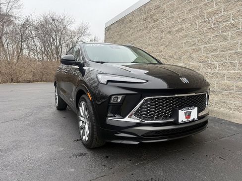 Used 2024 Buick Encore GX Avenir w/ Avenir Technology Package image 1