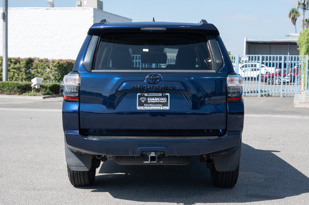 Used 2021 Toyota 4Runner SR5 Premium w/ Wilderness Package (TMS) RWD image 5
