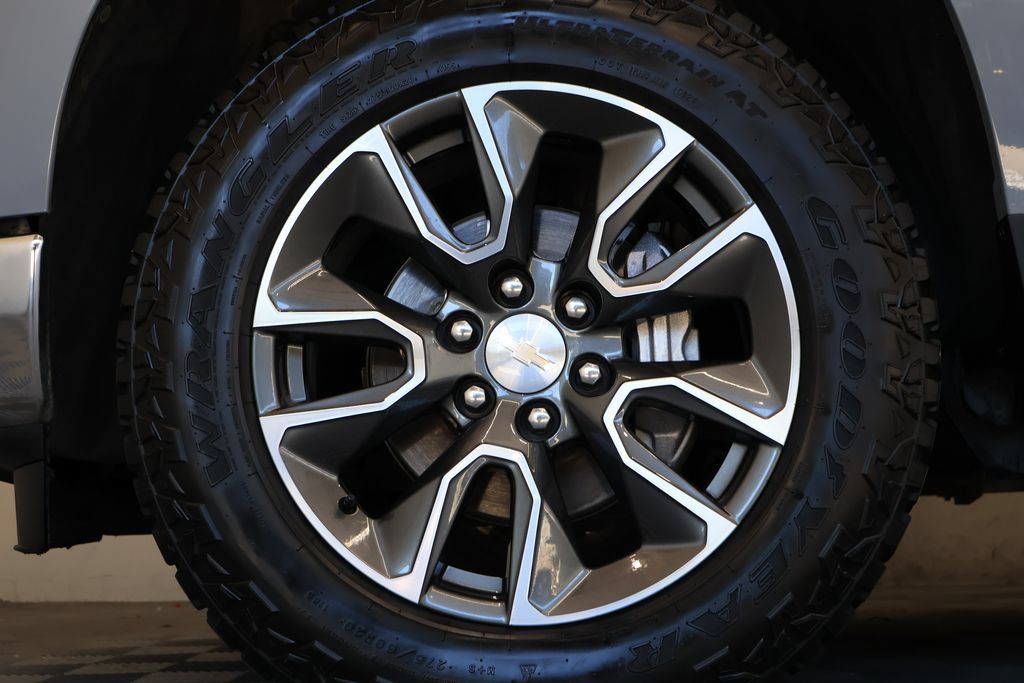 Used 2024 Chevrolet Silverado 1500 LT w/ Texas Edition Plus RWD image 10