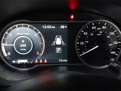 Used 2025 Nissan Versa SV w/ Trunk Package FWD image 22