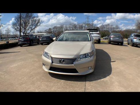 Used 2015 Lexus ES 350 w/ Luxury Package image 3