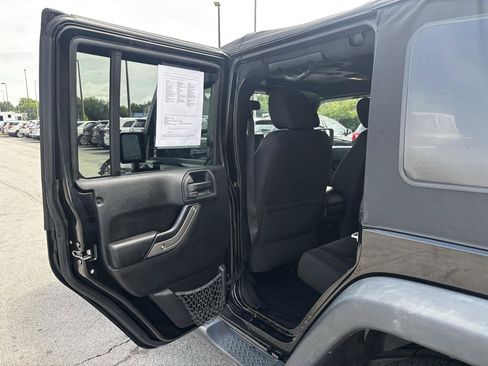 Used 2014 Jeep Wrangler Unlimited Sport w/ Quick Order Package 24S AWD/4WD image 13