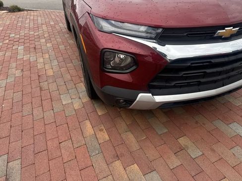 Used 2022 Chevrolet TrailBlazer LT w/ Confidence II Package FWD image 21