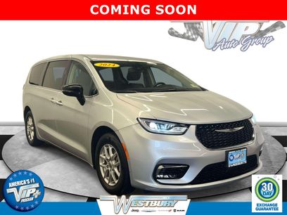 Certified 2024 Chrysler Pacifica Touring-L