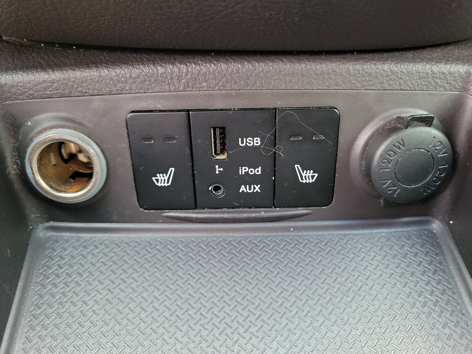 Used 2011 Hyundai Santa Fe Limited FWD image 27