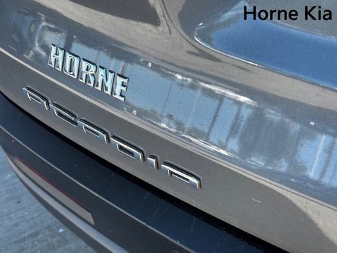 Used 2021 GMC Acadia AT4 w/ Technology Package image 27