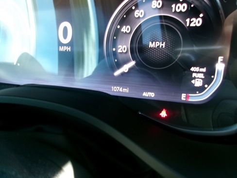 Used 2026 RAM 1500 Laramie AWD/4WD image 13