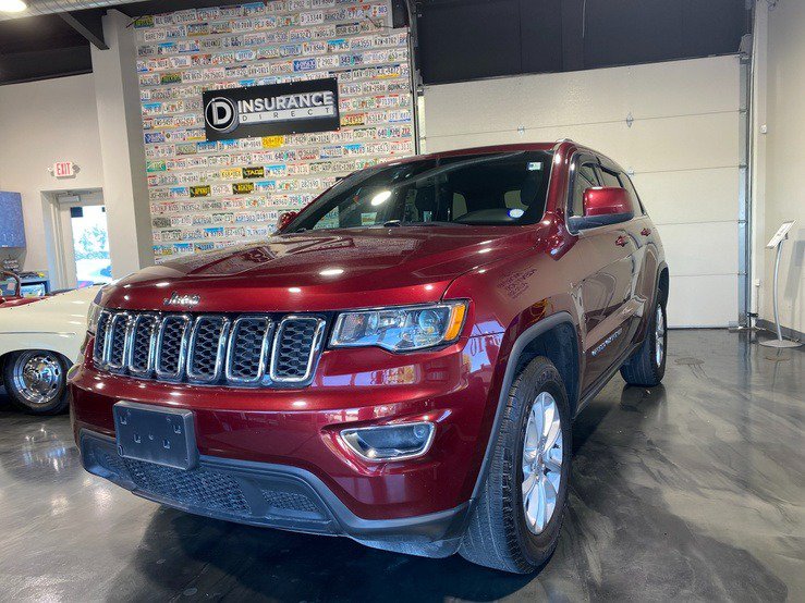 Used 2021 Jeep Grand Cherokee Laredo AWD/4WD image 4