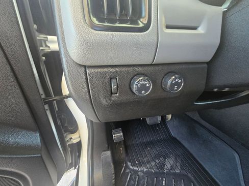 Used 2020 Chevrolet Colorado W/T w/ WT Convenience Package image 58